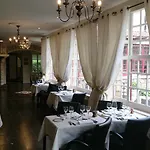Du Lys 3* Lamorlaye