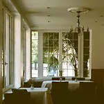 Hotel Du Lys 3*