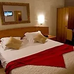 Du Lys Hotel Lamorlaye