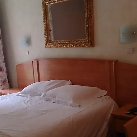 Hotel Du Lys 3*