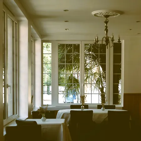 Hotel Du Lys 3*