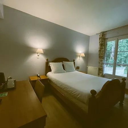 Du Lys Hotel Lamorlaye