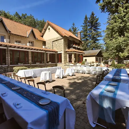 Du Lys 3* Lamorlaye