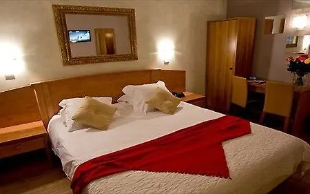 Du Lys Hotel Lamorlaye