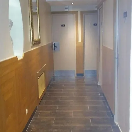 Du Lys Hotel 3*