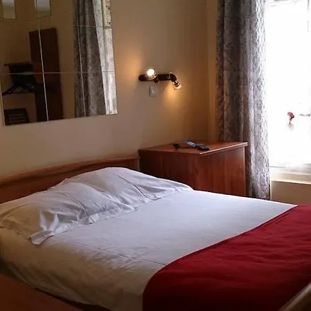 Hotel Du Lys 3*