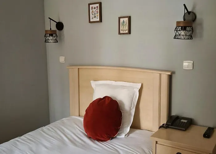 מלון Du Lys Lamorlaye