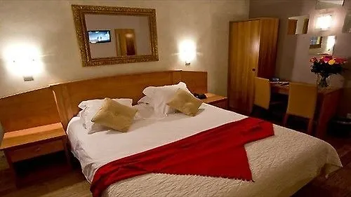 Du Lys מלון Lamorlaye